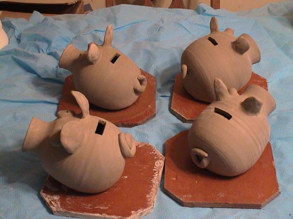 [Pigs from side]